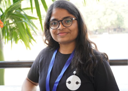 Kondour Prakarsha speaking at a Recurse event